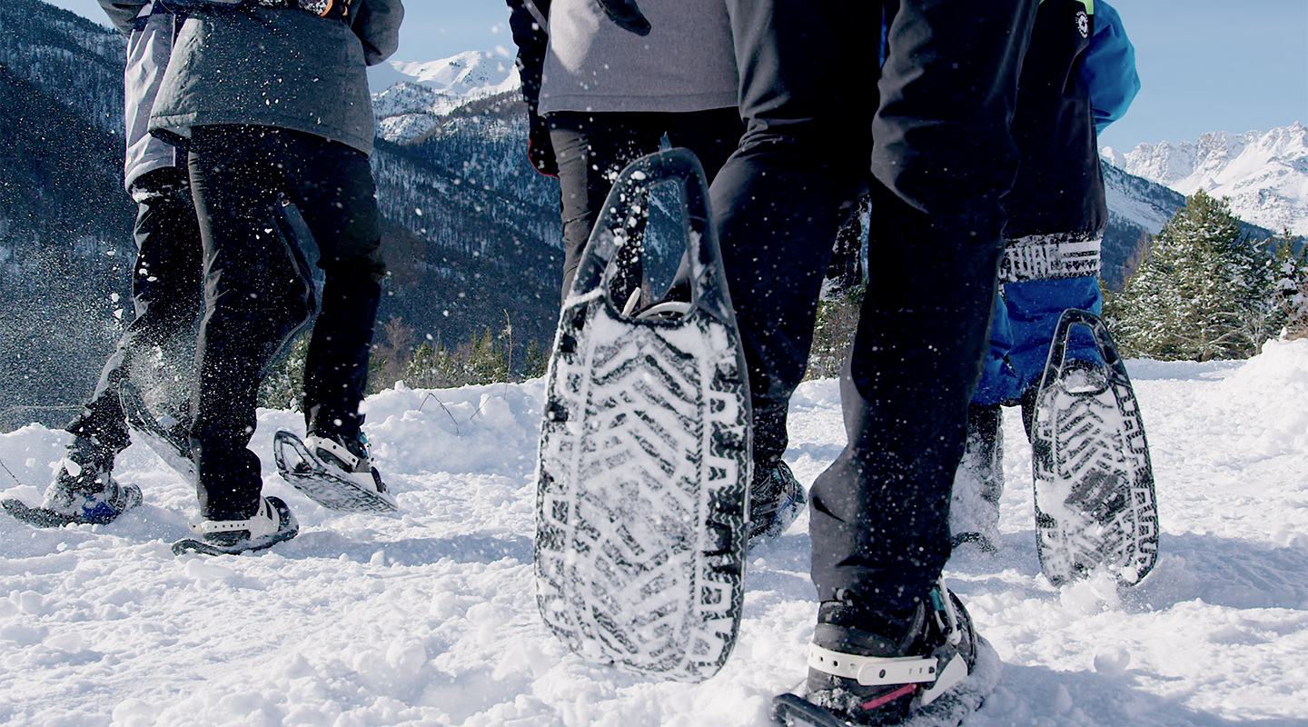 Evvo Snowshoes Pro Cloutées Rouge Raquettes à neige : Snowleader